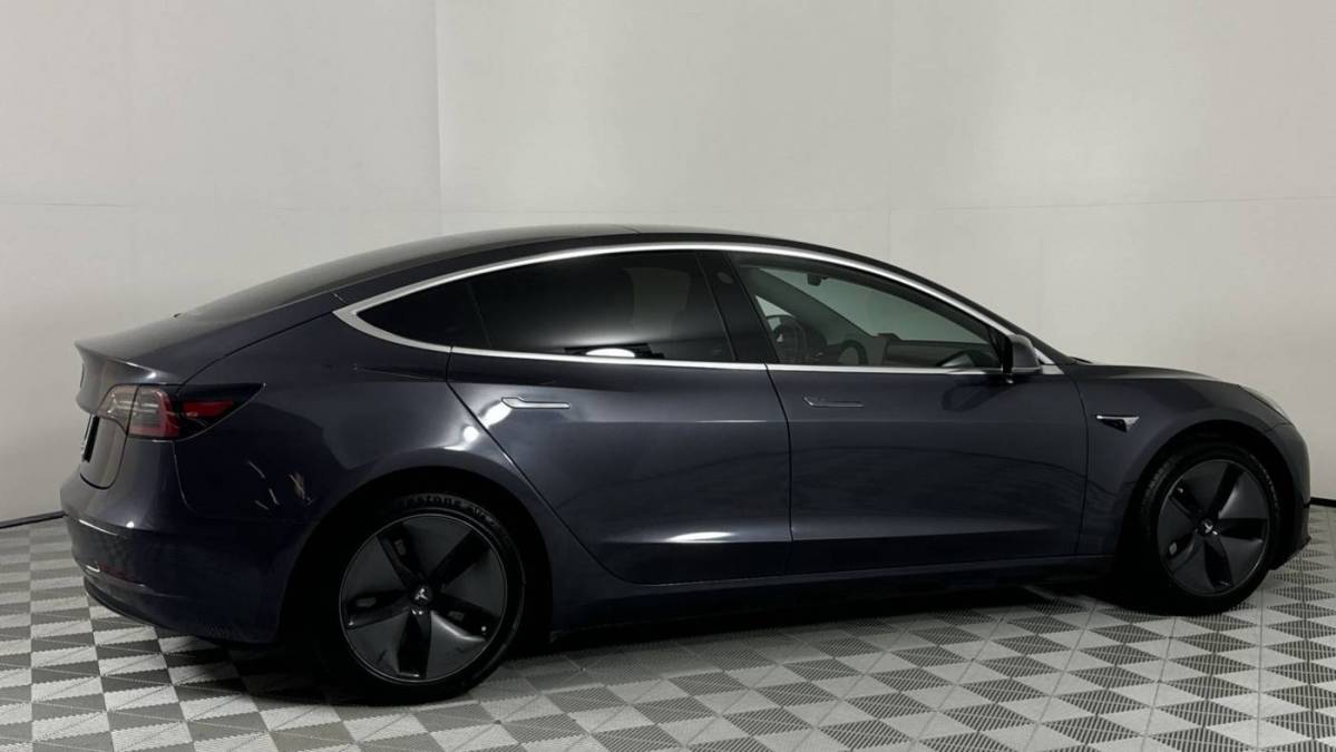 2019 Tesla Model 3 5YJ3E1EA2KF300861