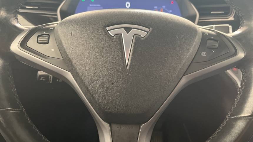 2018 Tesla Model X 5YJXCBE23JF111981