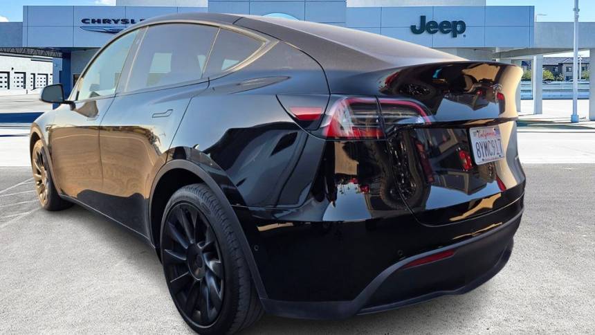 2021 Tesla Model Y 5YJYGDEE4MF276781