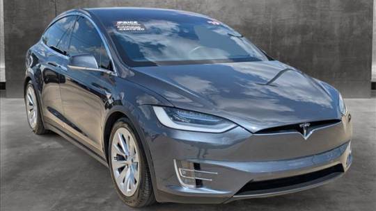 2019 Tesla Model X 5YJXCAE27KF212999