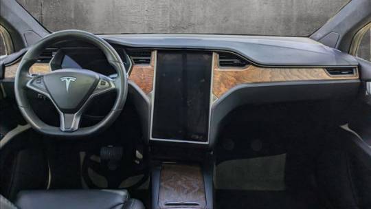 2019 Tesla Model X 5YJXCAE27KF212999