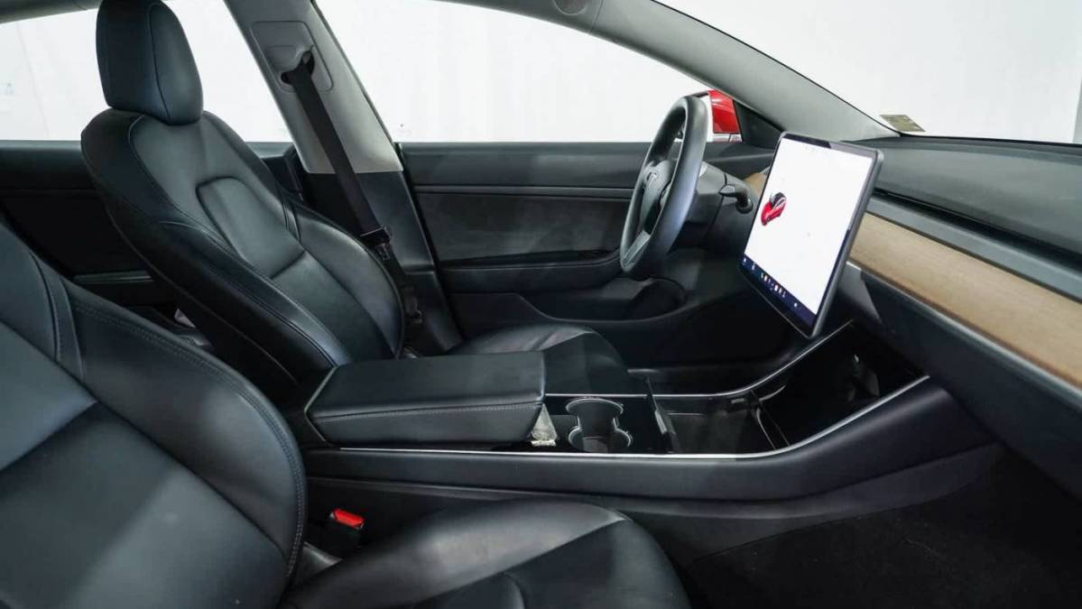 2020 Tesla Model 3 5YJ3E1EA8LF803683