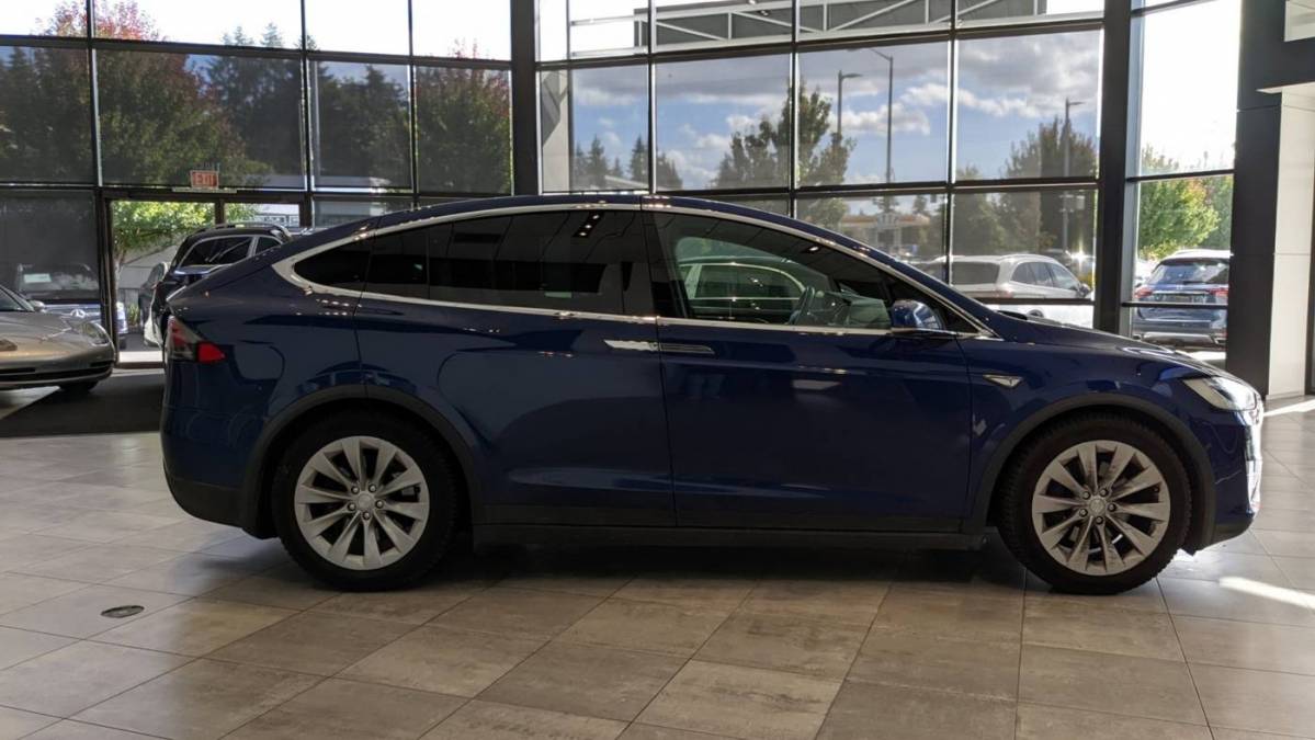 2016 Tesla Model X 5YJXCBE25GF004620