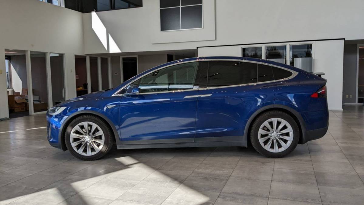 2016 Tesla Model X 5YJXCBE25GF004620