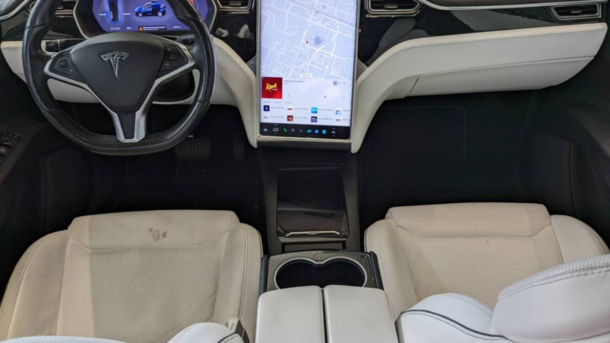 2016 Tesla Model X 5YJXCBE25GF004620