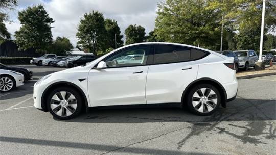 2021 Tesla Model Y 5YJYGDEE9MF208783