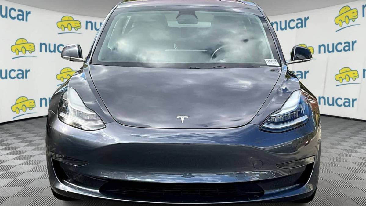 2018 Tesla Model 3 5YJ3E1EB4JF066116