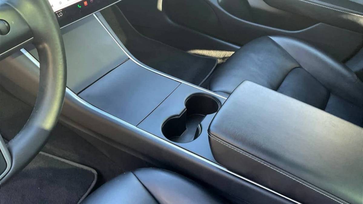 2018 Tesla Model 3 5YJ3E1EB4JF066116