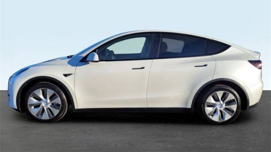 2021 Tesla Model Y 5YJYGDEE2MF199585