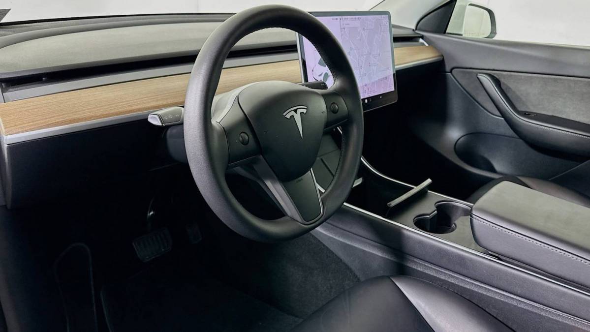 2020 Tesla Model Y 5YJYGDEF9LF004203