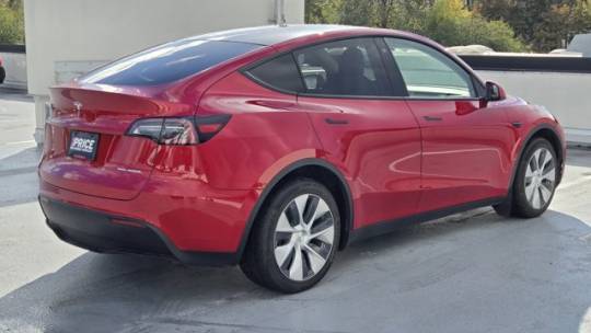 2020 Tesla Model Y 5YJYGDEE4LF013575