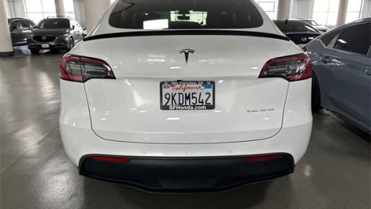 2021 Tesla Model Y 5YJYGDEE7MF068684