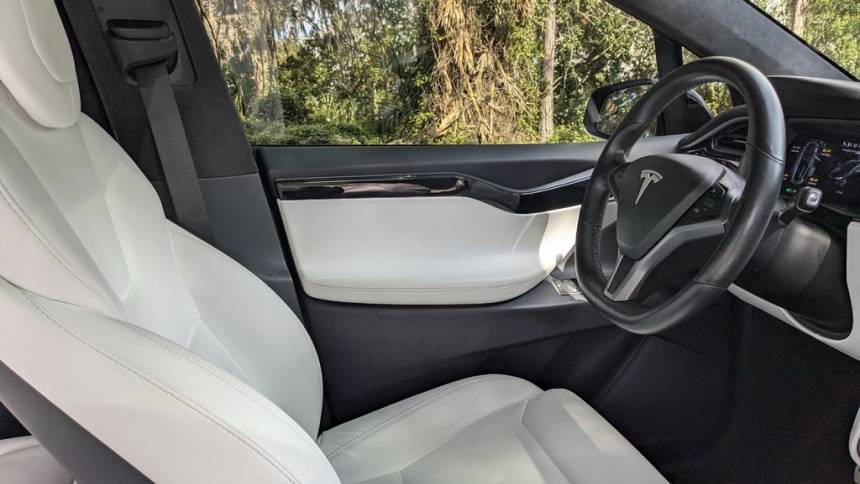 2019 Tesla Model X 5YJXCAE43KF183065