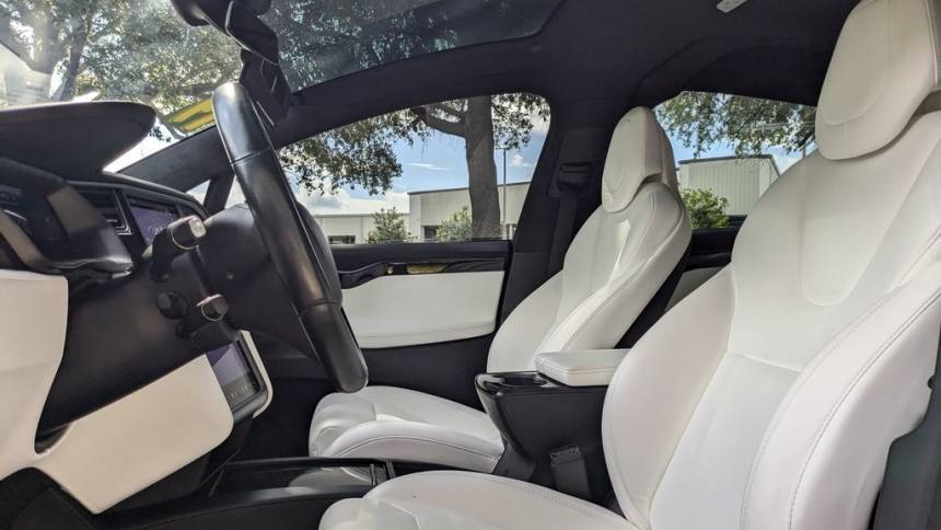 2019 Tesla Model X 5YJXCAE43KF183065