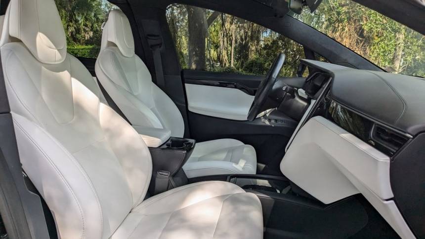 2019 Tesla Model X 5YJXCAE43KF183065