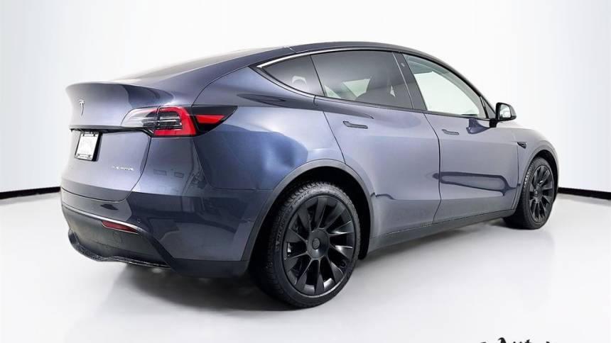 2020 Tesla Model Y 5YJYGDEE1LF058165