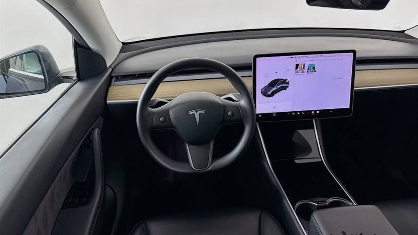 2020 Tesla Model Y 5YJYGDEE1LF058165