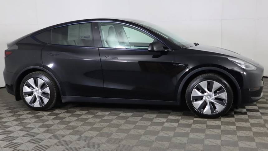 2021 Tesla Model Y 5YJYGAEE2MF195163