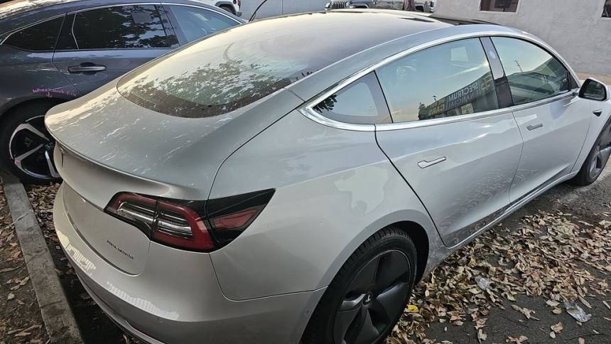 2018 Tesla Model 3 5YJ3E1EB7JF089955