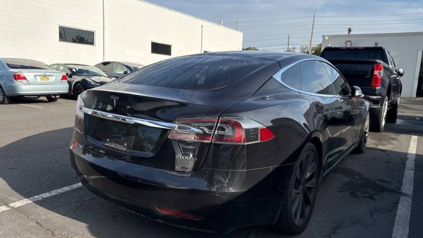 2018 Tesla Model S 5YJSA1E21JF261534