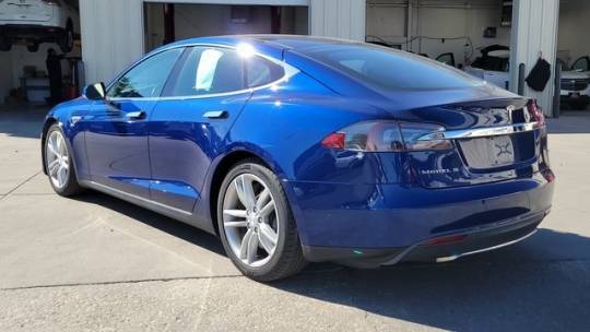 2015 Tesla Model S 5YJSA1H26FF090069