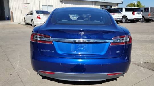 2015 Tesla Model S 5YJSA1H26FF090069