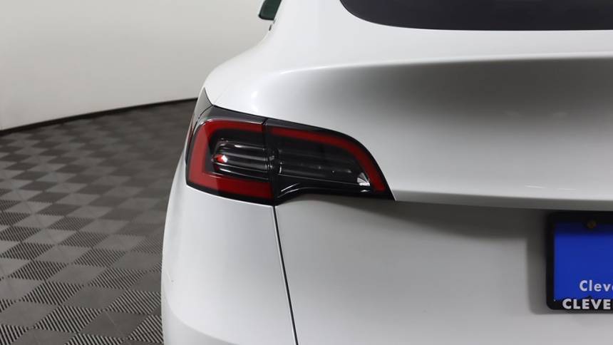 2021 Tesla Model Y 5YJYGDEE9MF300914