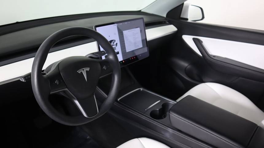 2021 Tesla Model Y 5YJYGDEE9MF300914