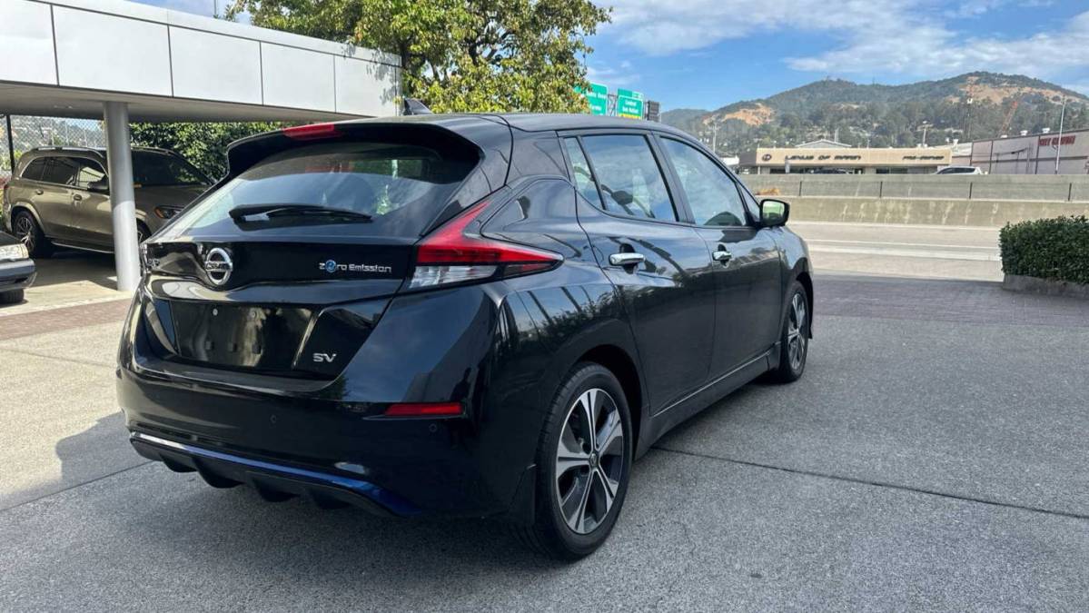 2022 Nissan LEAF 1N4AZ1CV4NC562454