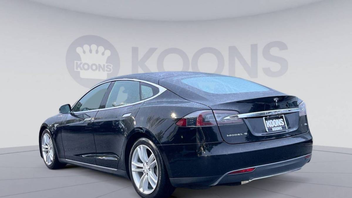 2016 Tesla Model S 5YJSA1E25GF119888