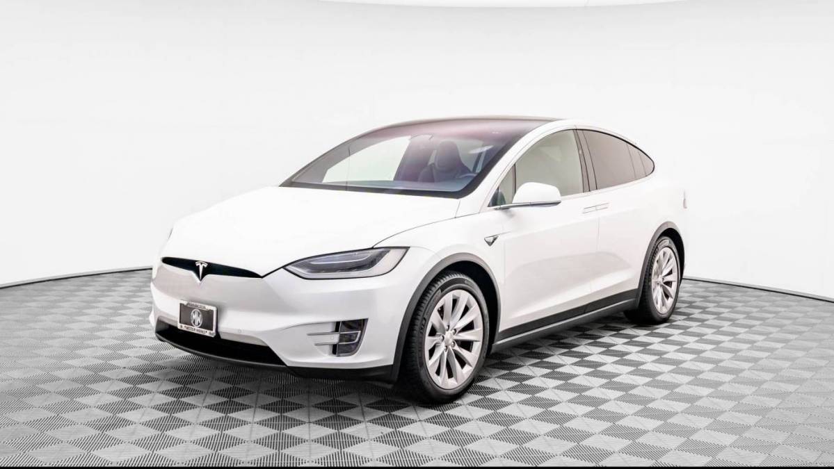 2017 Tesla Model X 5YJXCDE28HF067076