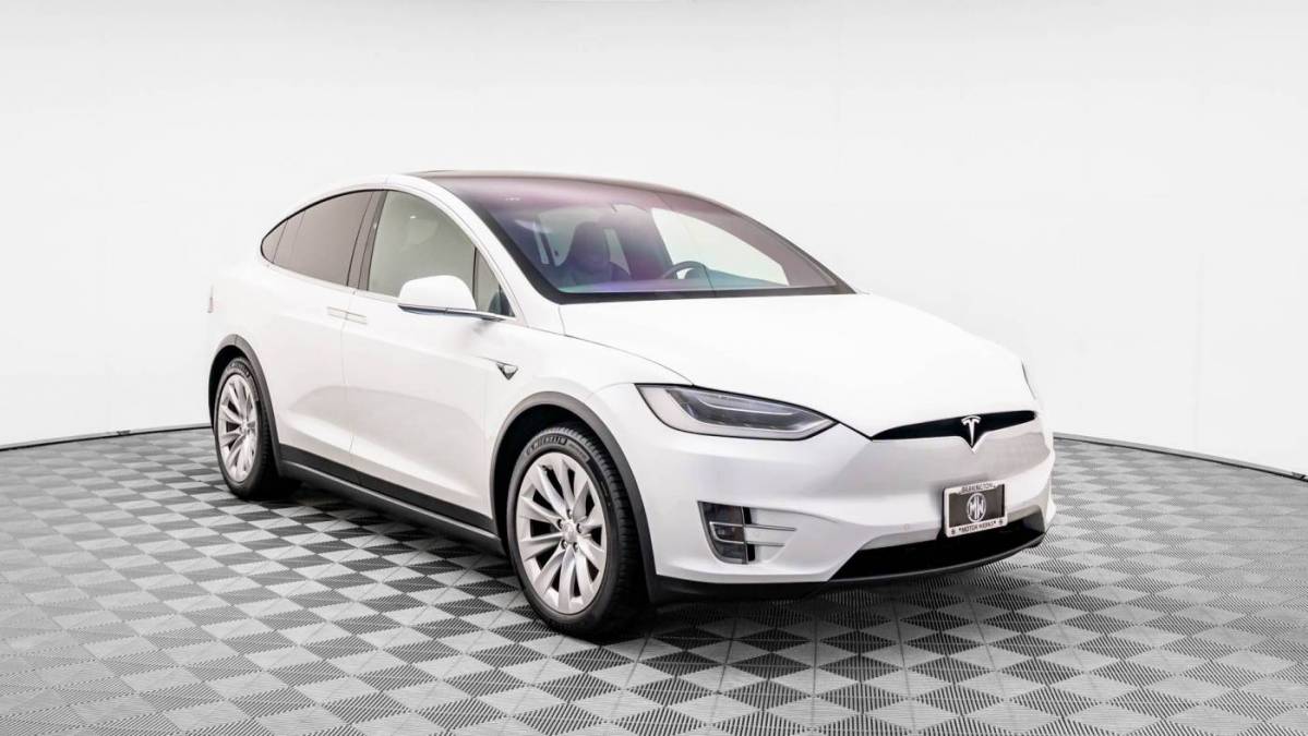 2017 Tesla Model X 5YJXCDE28HF067076