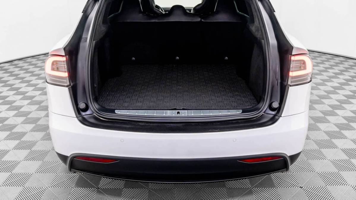 2017 Tesla Model X 5YJXCDE28HF067076