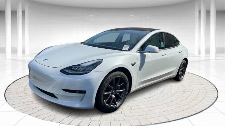 Photo of 2018 Tesla Model 3