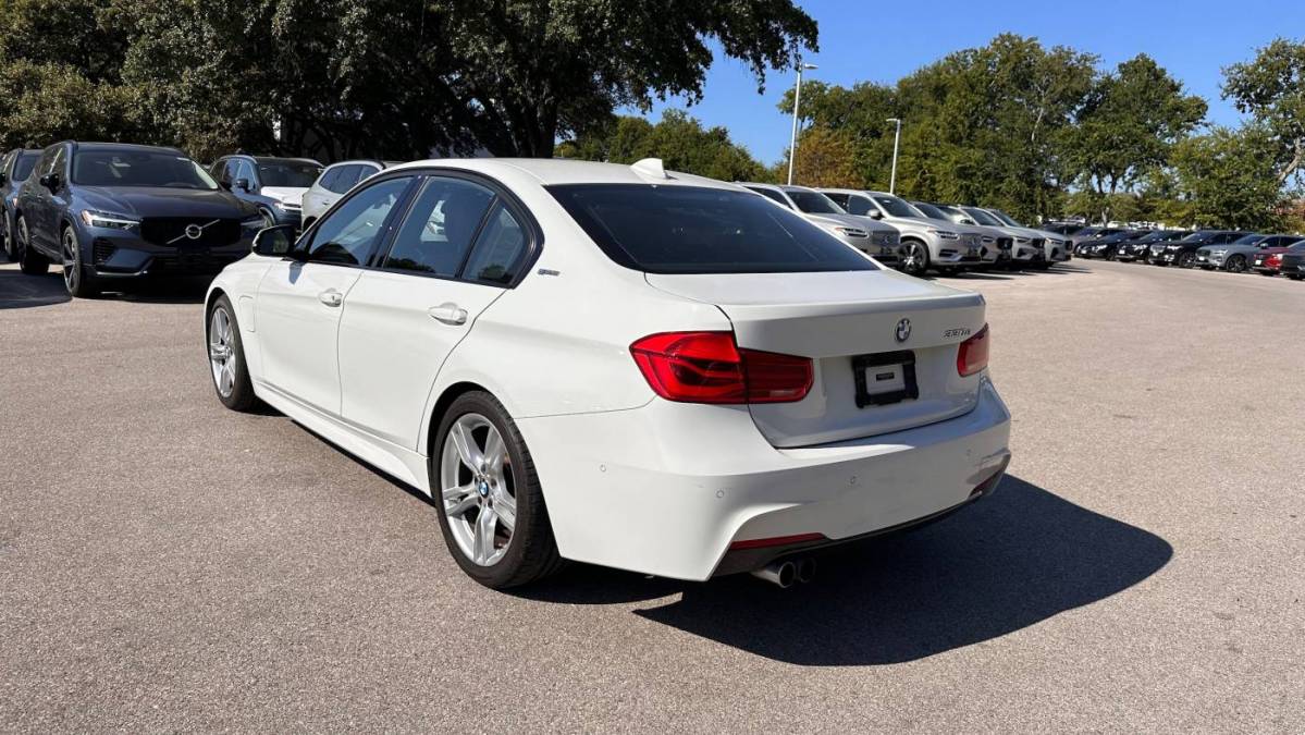 2016 BMW 3 Series WBA8E1C5XGK479590