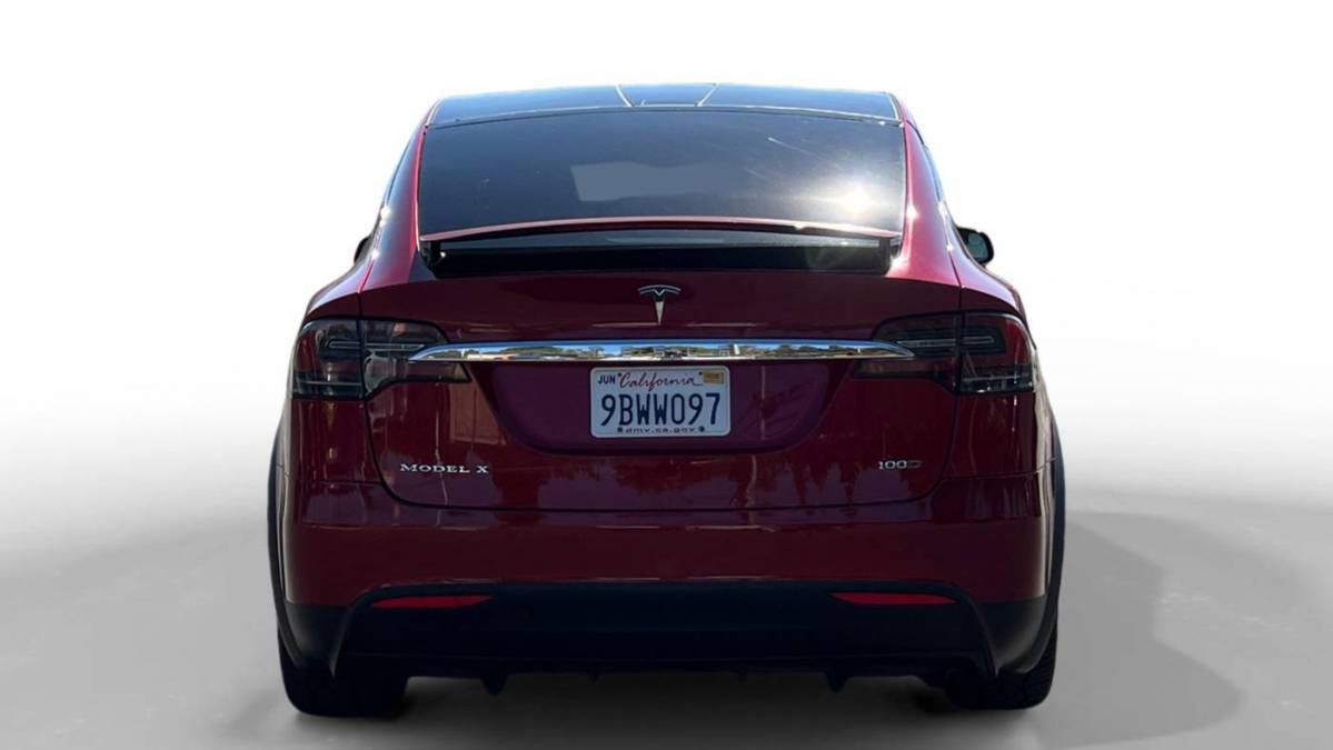 2018 Tesla Model X 5YJXCBE27JF088222