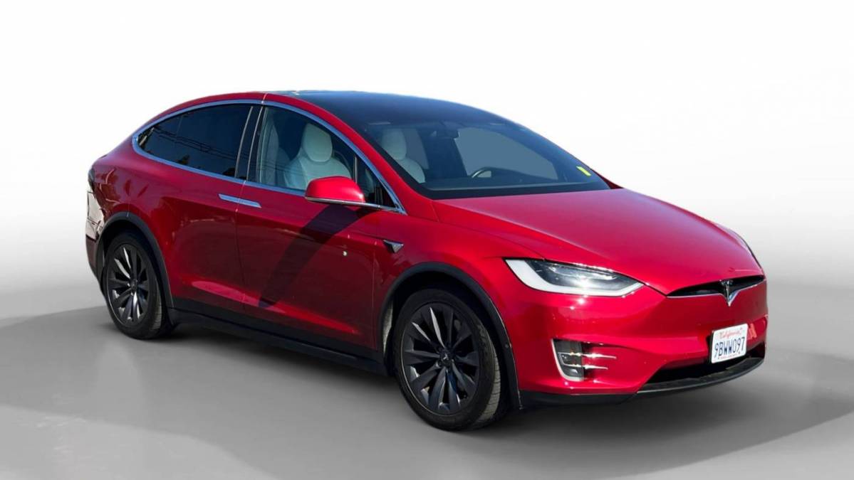 2018 Tesla Model X 5YJXCBE27JF088222