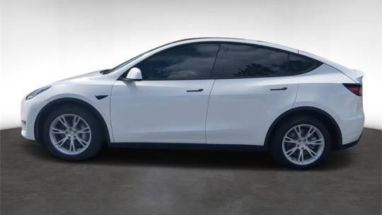 2021 Tesla Model Y 5YJYGDEE3MF300990