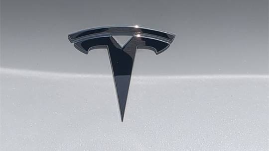 2021 Tesla Model Y 5YJYGDEE3MF300990