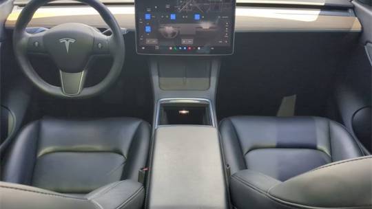 2021 Tesla Model Y 5YJYGDEE3MF300990