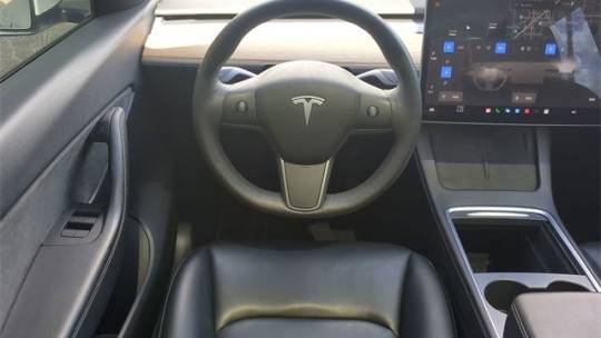 2021 Tesla Model Y 5YJYGDEE3MF300990