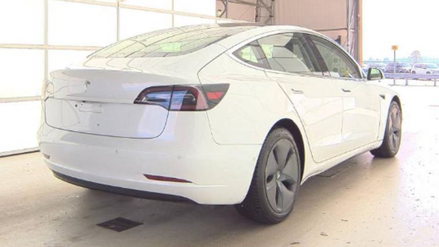 2018 Tesla Model 3 5YJ3E1EAXJF043270