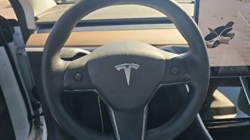 2021 Tesla Model Y 5YJYGDEE5MF062978