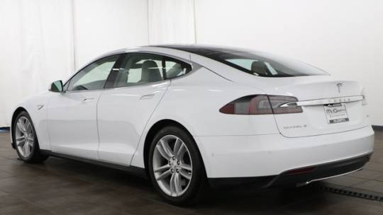 2016 Tesla Model S 5YJSA1E2XGF129820