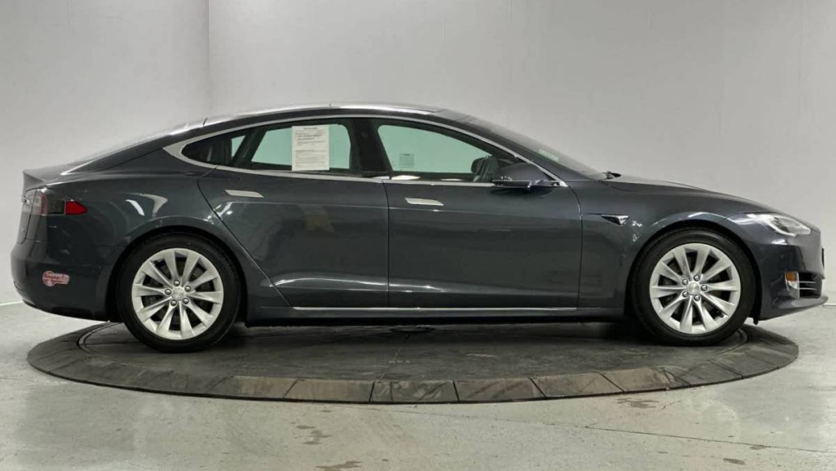 2017 Tesla Model S 5YJSA1E27HF213742