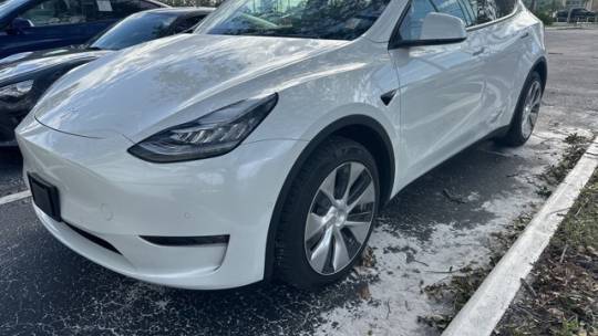 2021 Tesla Model Y 5YJYGDEE0MF214309