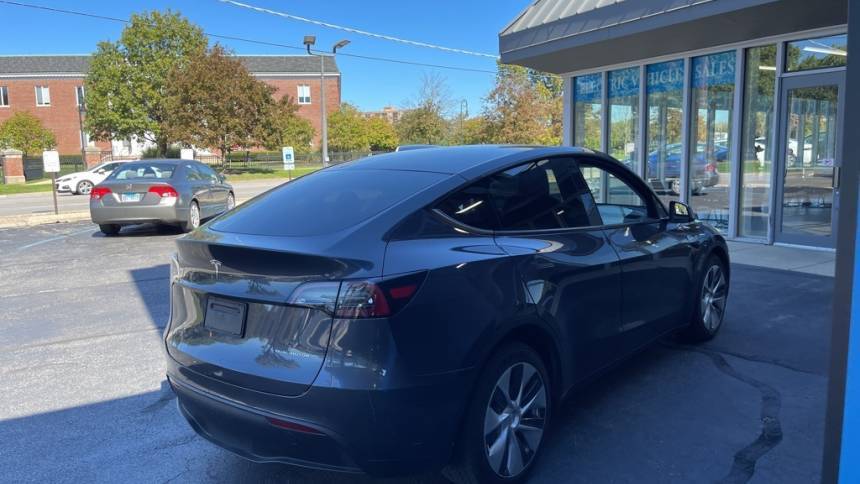 2021 Tesla Model Y 5YJYGDEE1MF233063