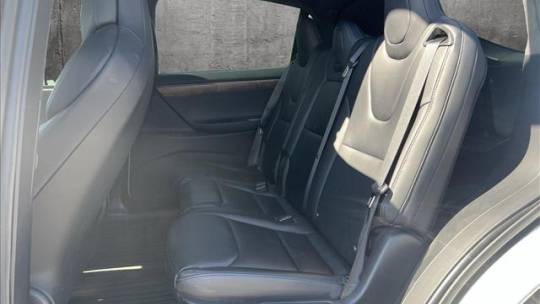 2018 Tesla Model X 5YJXCDE28JF103564