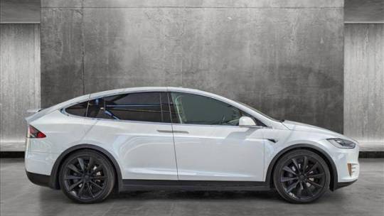 2018 Tesla Model X 5YJXCDE21JF113594