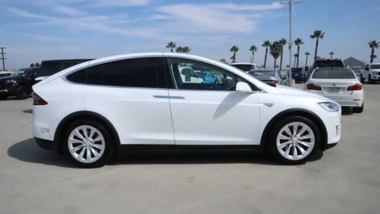 2016 Tesla Model X 5YJXCAE28GF017856